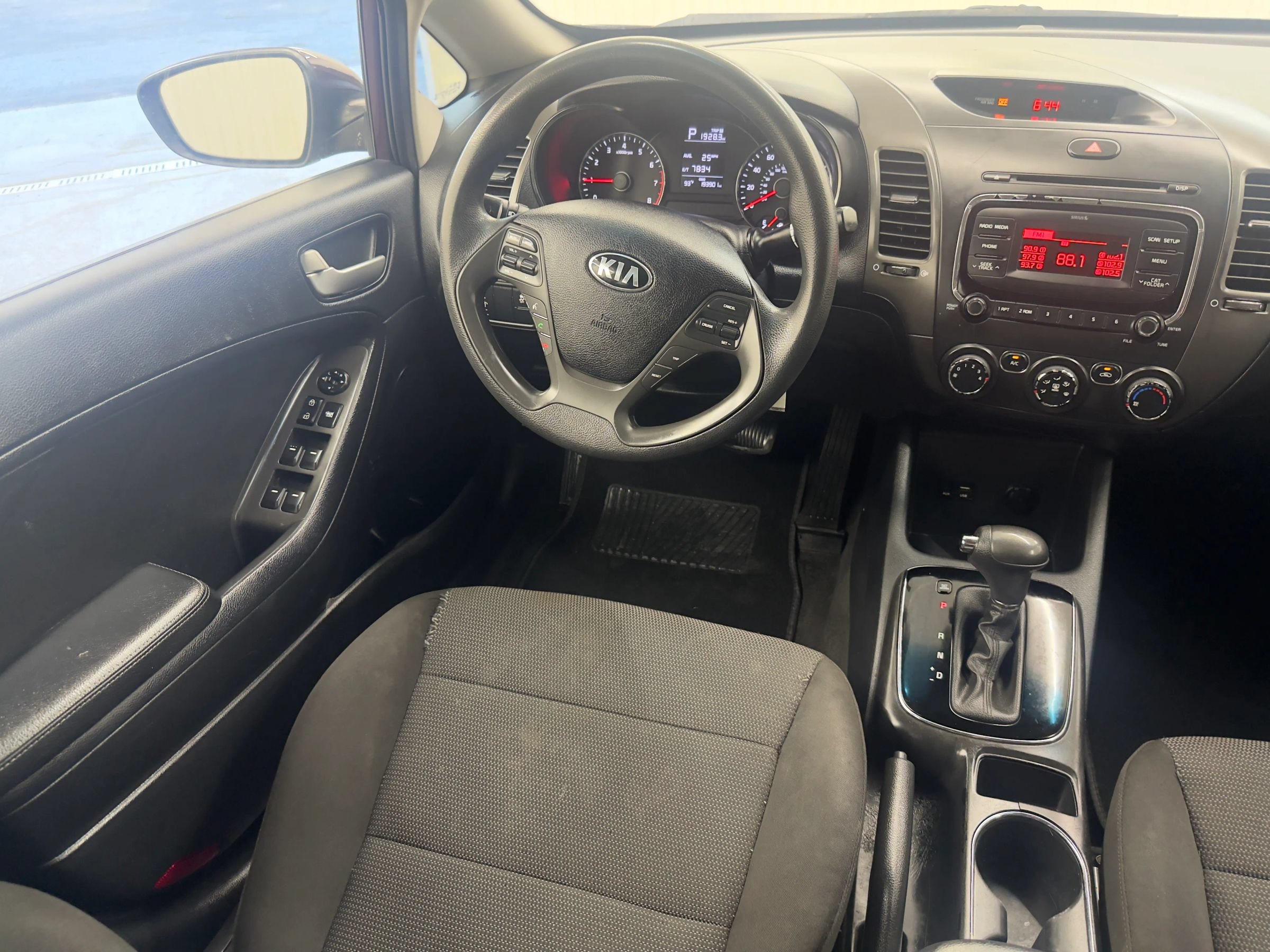 Used 2018 Kia Forte LX FWD image 15