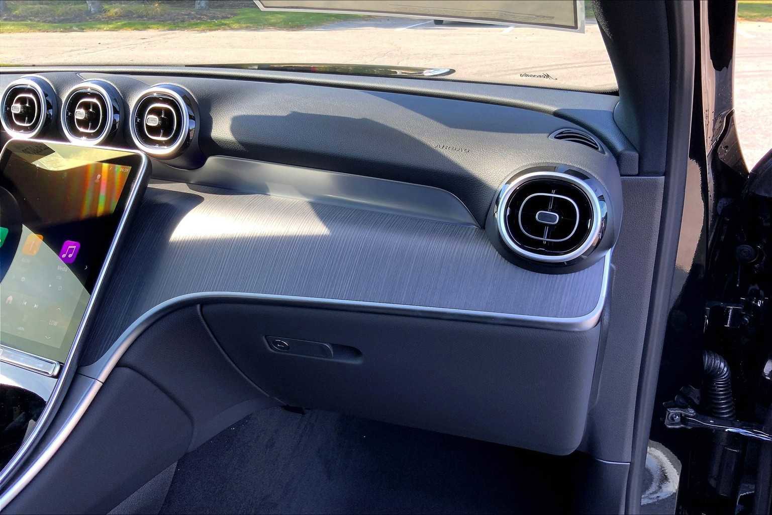 Certified 2026 Mercedes-Benz GLC 300 4MATIC image 10