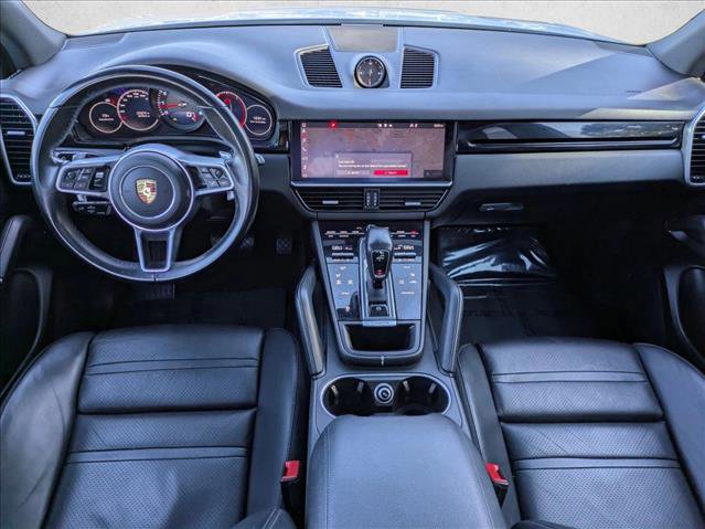 Used 2020 Porsche Cayenne image 18