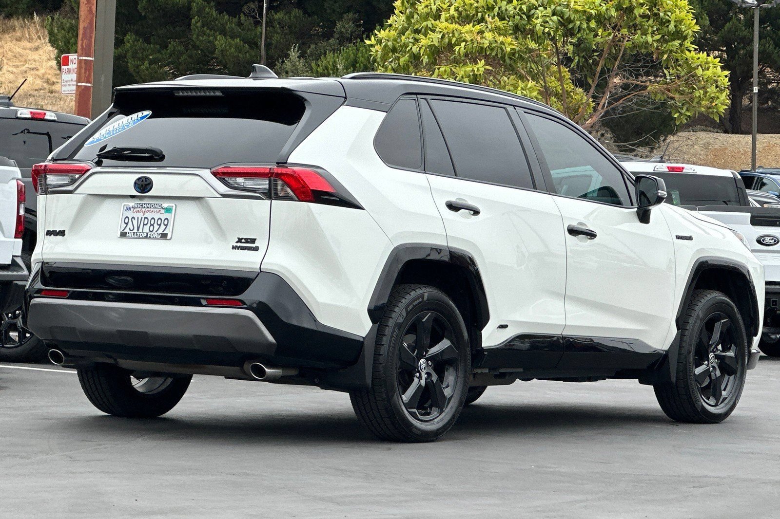 Used 2021 Toyota RAV4 XSE AWD/4WD image 4