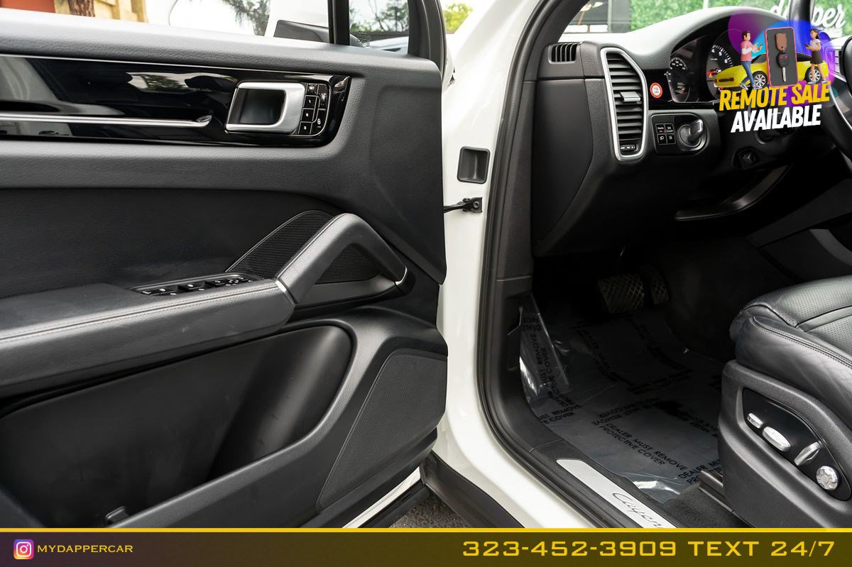 Used 2019 Porsche Cayenne AWD/4WD image 12