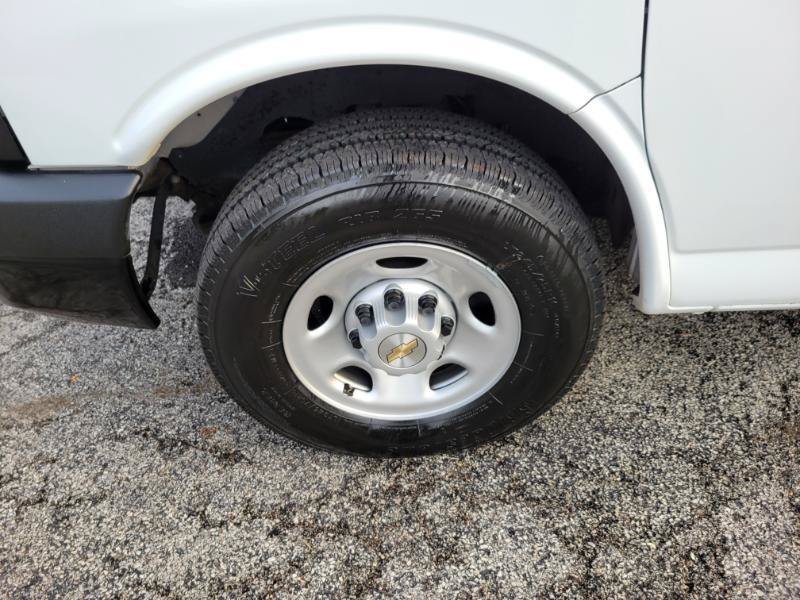 Used 2016 Chevrolet Express 2500 LS RWD image 6