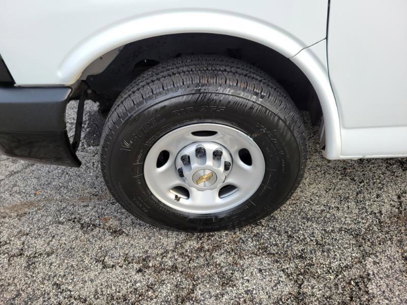 Used 2016 Chevrolet Express 2500 LS RWD image 6