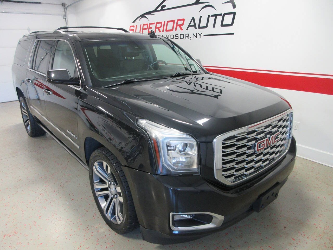 Used 2020 GMC Yukon XL Denali w/ Denali Premium Package AWD/4WD image 11