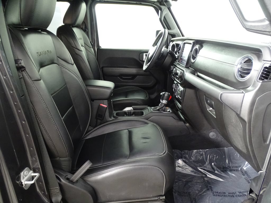 Used 2023 Jeep Wrangler Unlimited Sahara AWD/4WD image 16
