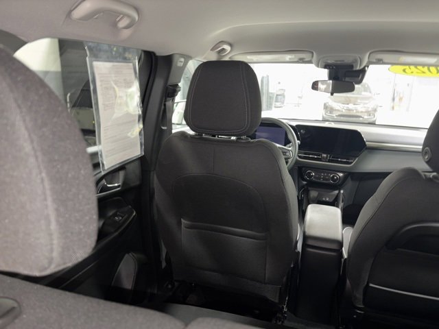 Used 2025 Chevrolet TrailBlazer LT w/ Driver Confidence Package image 31