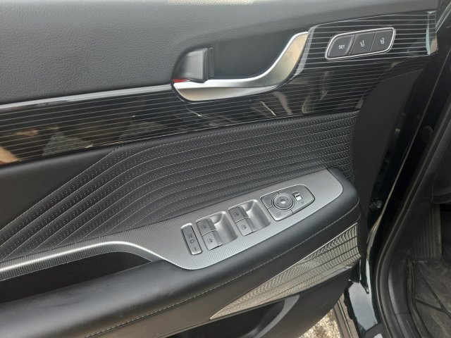 Used 2025 Hyundai Palisade Calligraphy AWD/4WD image 13