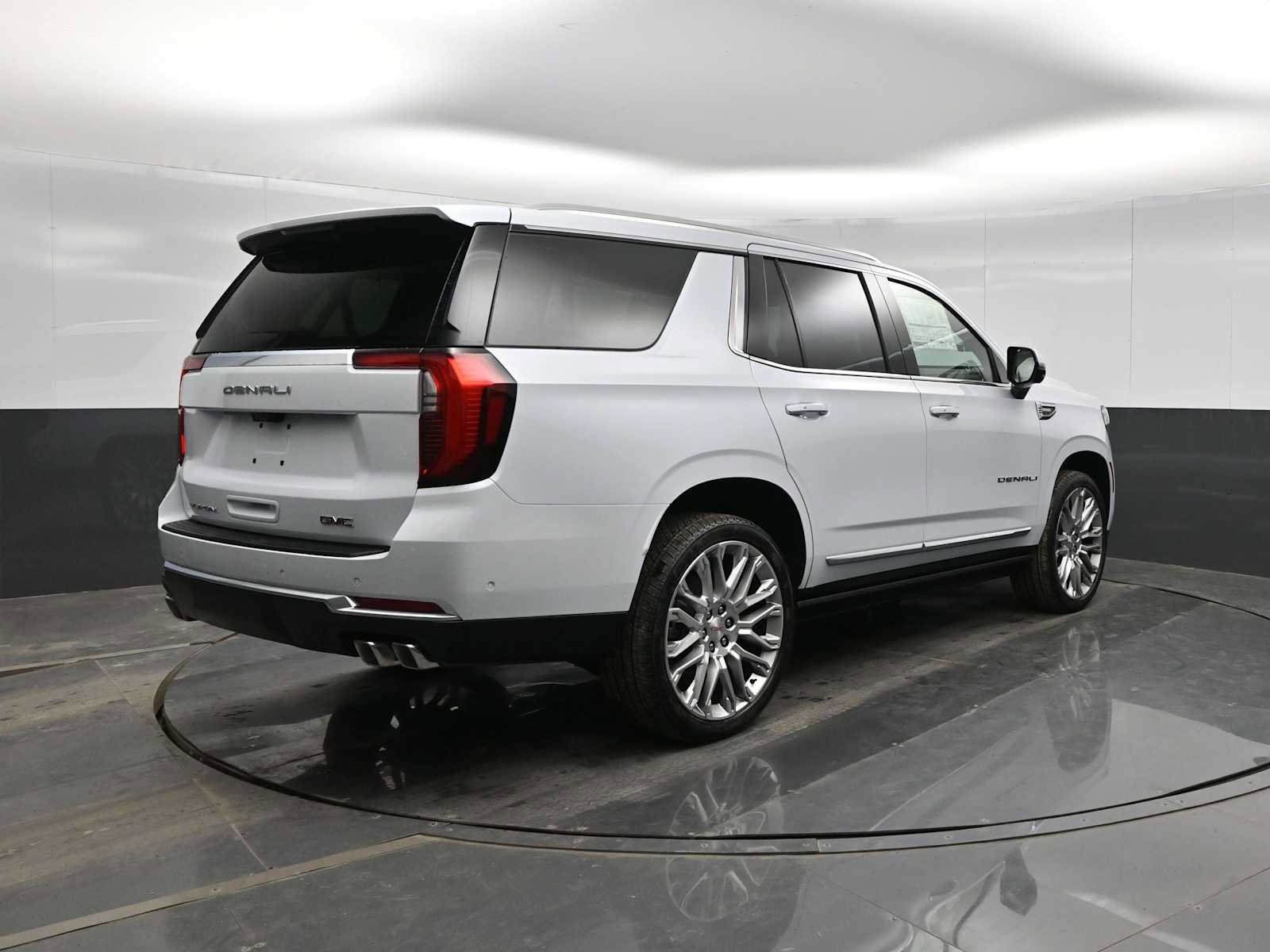 New 2026 GMC Yukon Denali image 8