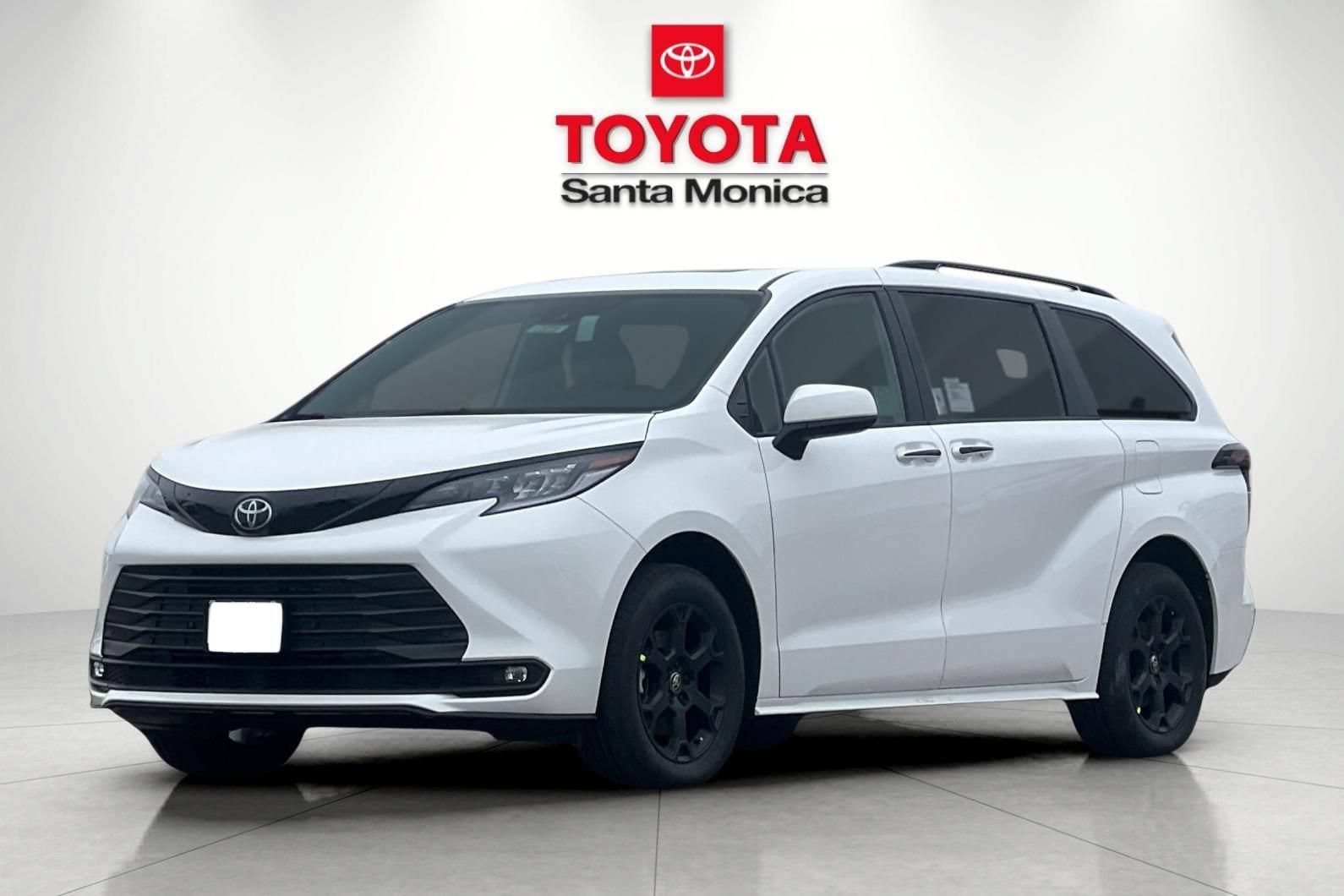New 2026 Toyota Sienna XLE Woodland Edition AWD/4WD image 6