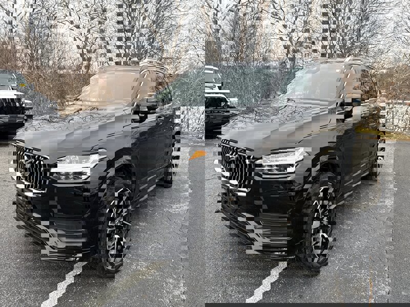 Used 2021 Volvo XC90 T6 Momentum w/ Climate Package