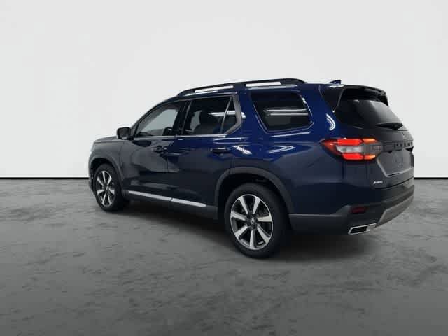 Used 2025 Honda Pilot Elite image 9