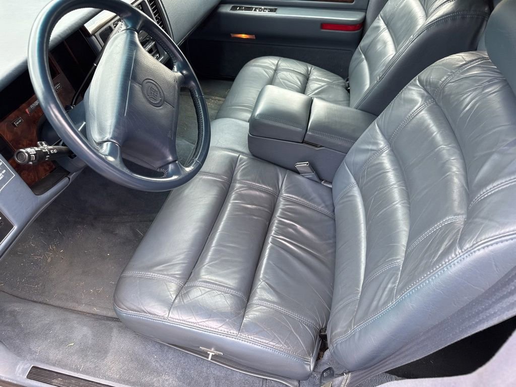 Used 1995 Cadillac Fleetwood Brougham image 14