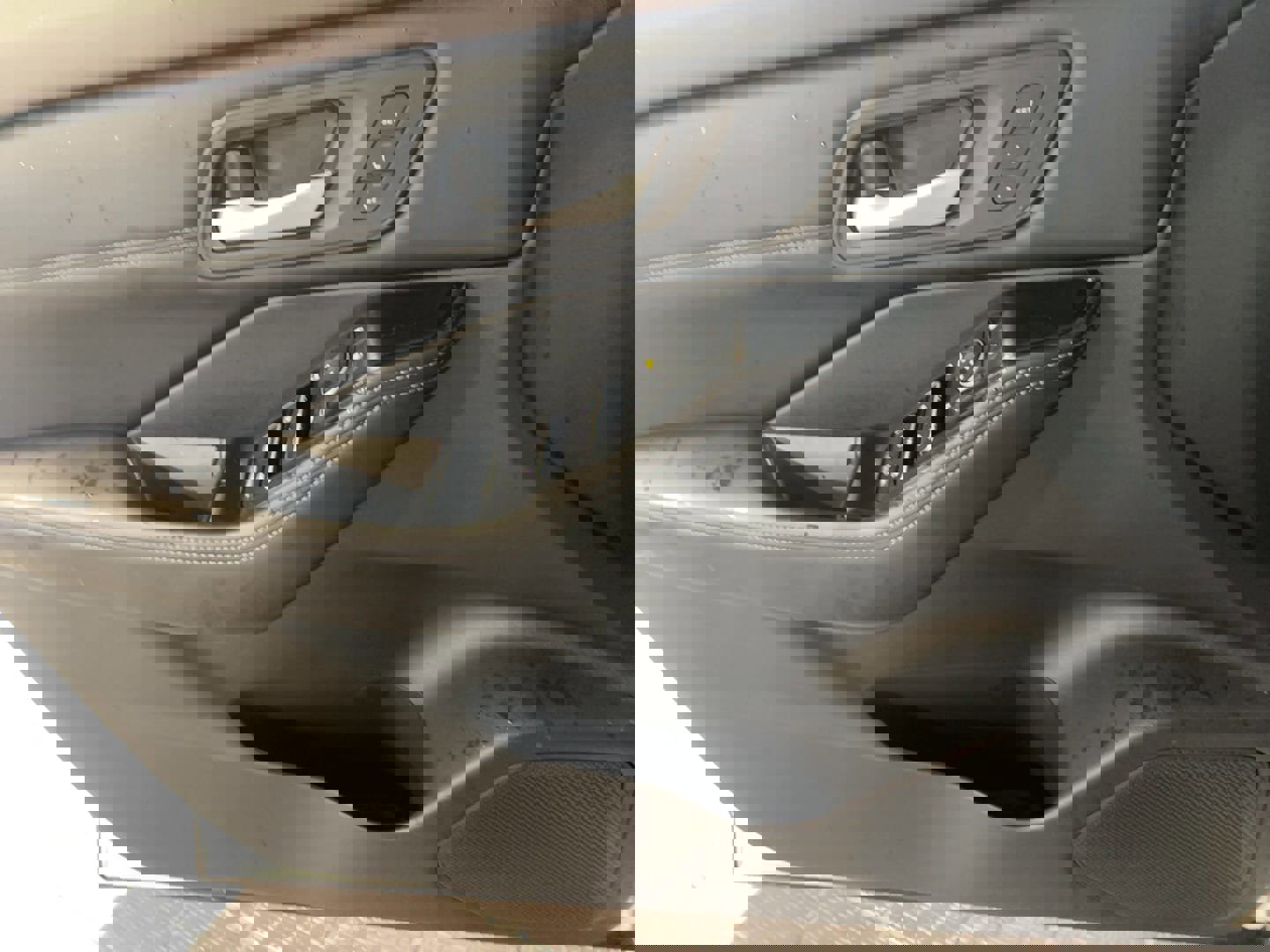 Used 2023 Nissan Rogue SL w/ SL Premium Package image 10