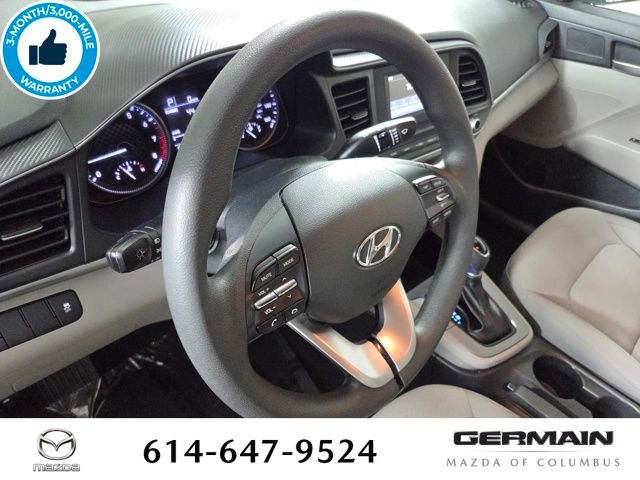 Used 2019 Hyundai Elantra SE FWD image 17