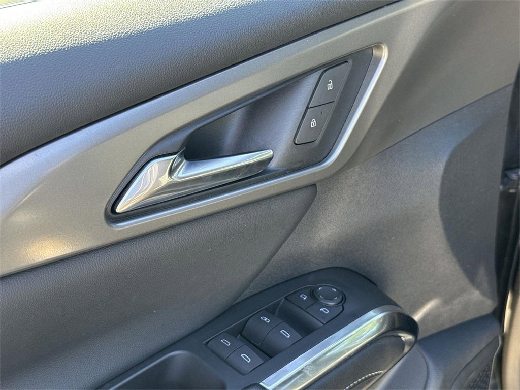 Used 2024 Chevrolet Traverse LT image 21