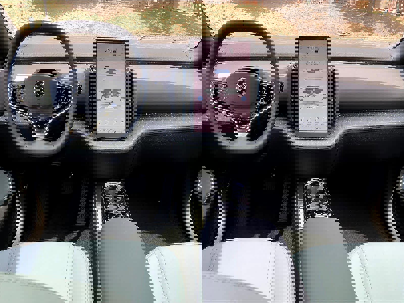 New 2026 Volvo EX30 Ultra w/ Climate Package image 9