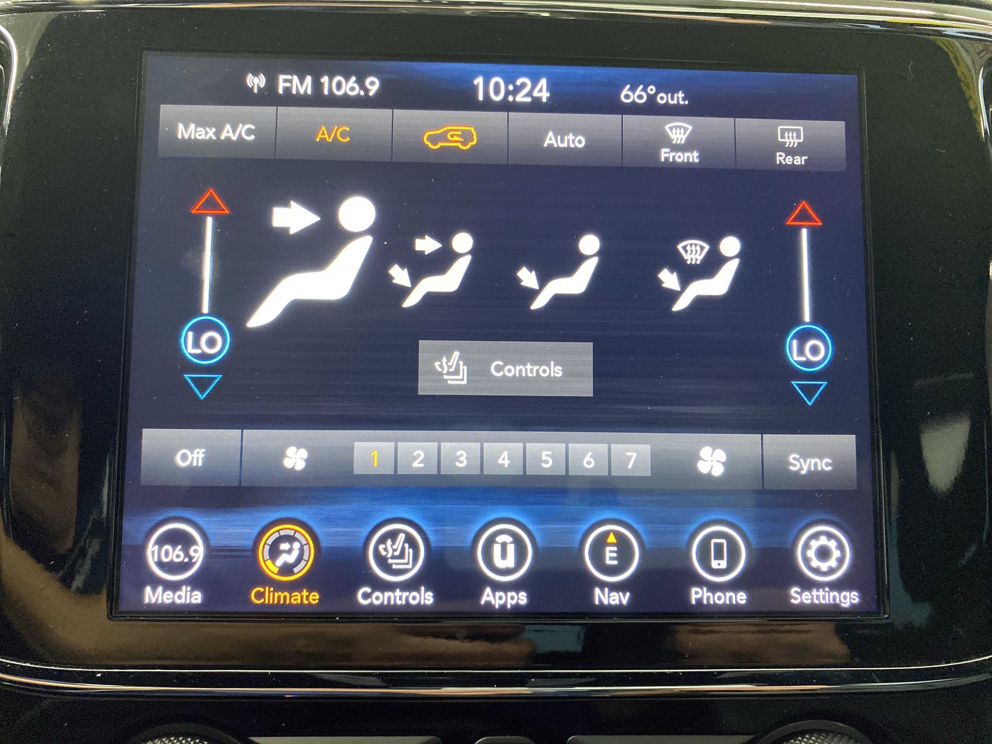 Certified 2022 Jeep Grand Cherokee Limited image 16