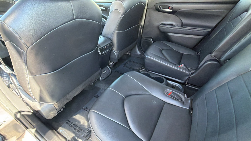 Certified 2023 Toyota Highlander XLE AWD/4WD image 24