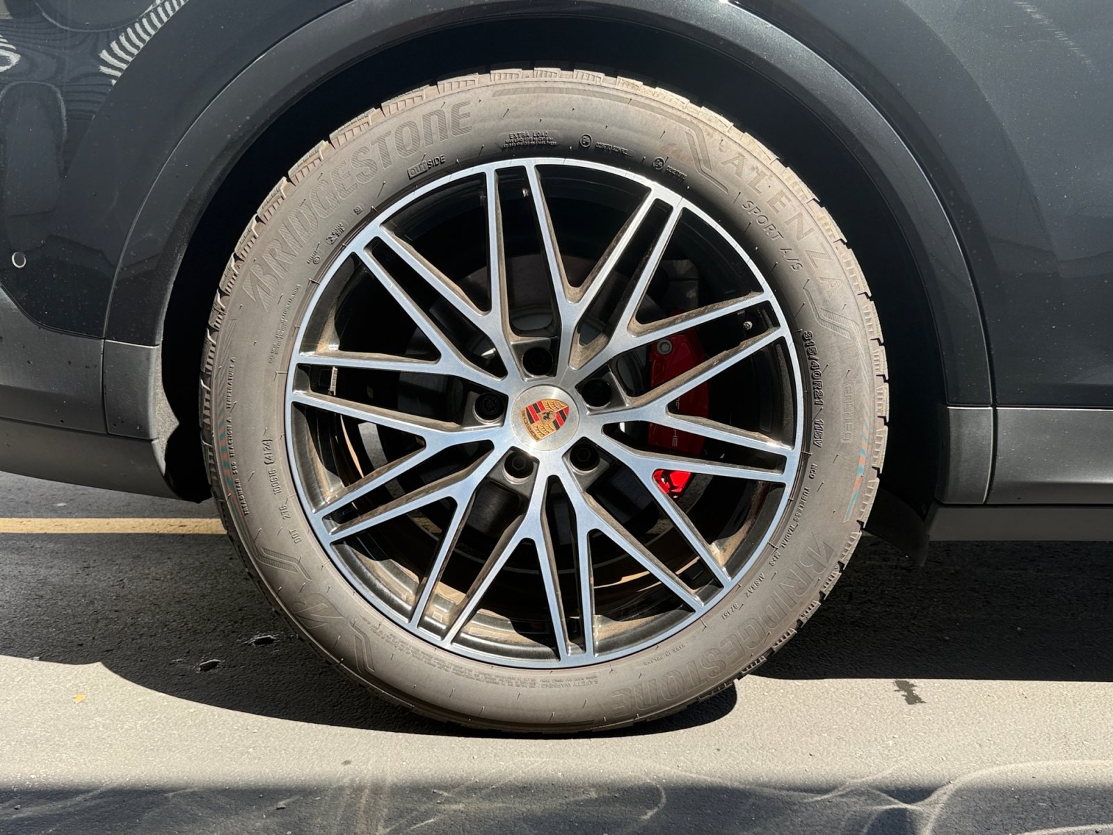 Used 2025 Porsche Cayenne S AWD/4WD image 9
