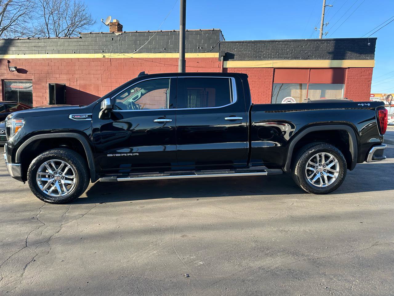 Used 2019 GMC Sierra 1500 SLT w/ SLT Premium Plus Package image 3
