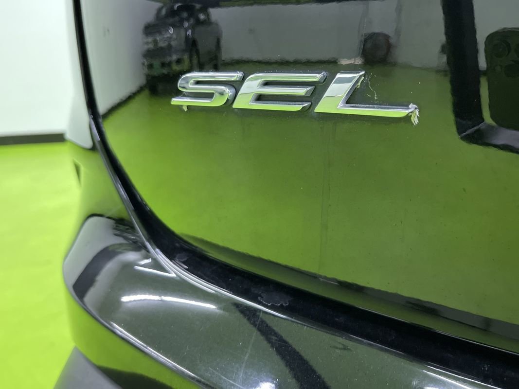 Used 2024 Ford Edge SEL image 13