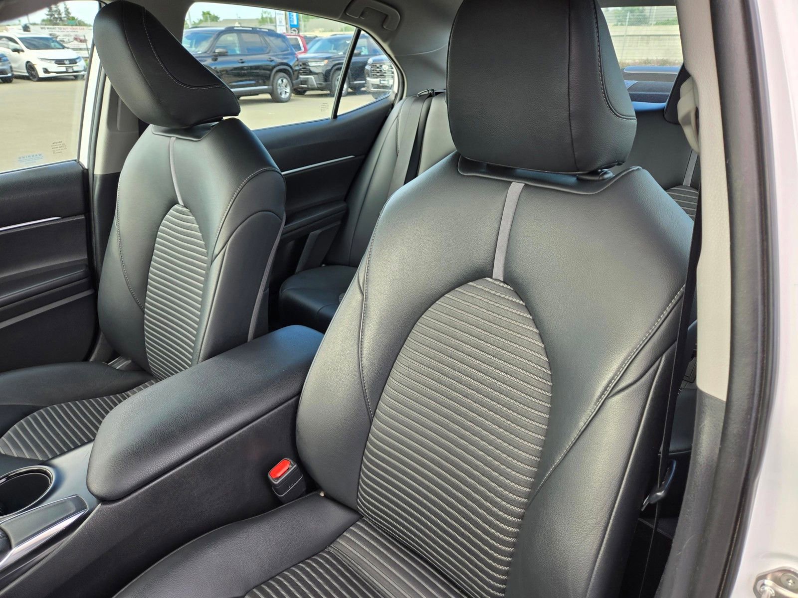 Used 2019 Toyota Camry SE image 15