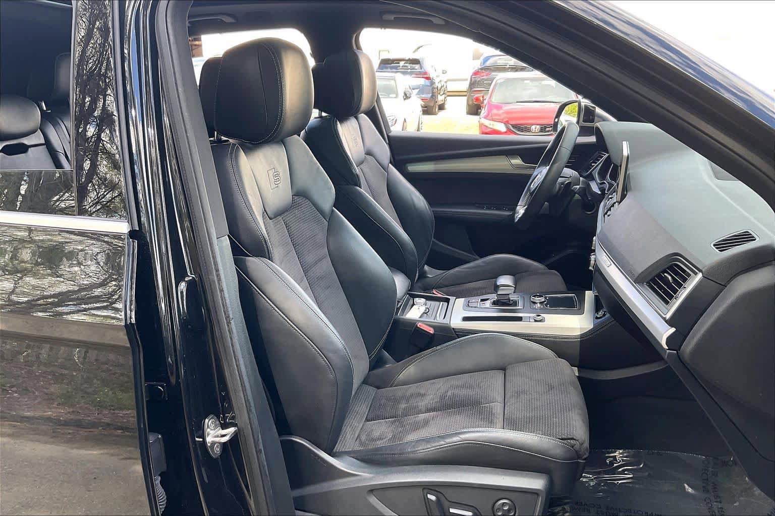 Used 2020 Audi SQ5 Premium Plus w/ Premium Plus Package AWD/4WD image 8
