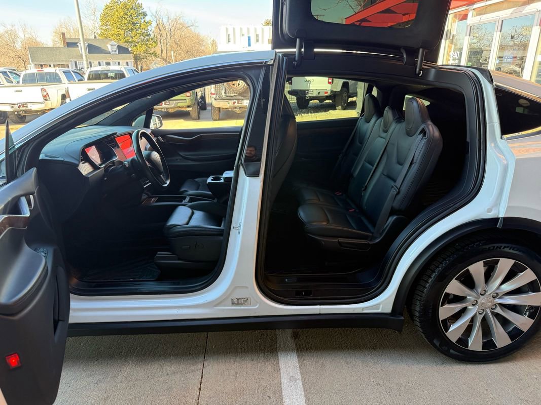 Used 2020 Tesla Model X Long Range image 27