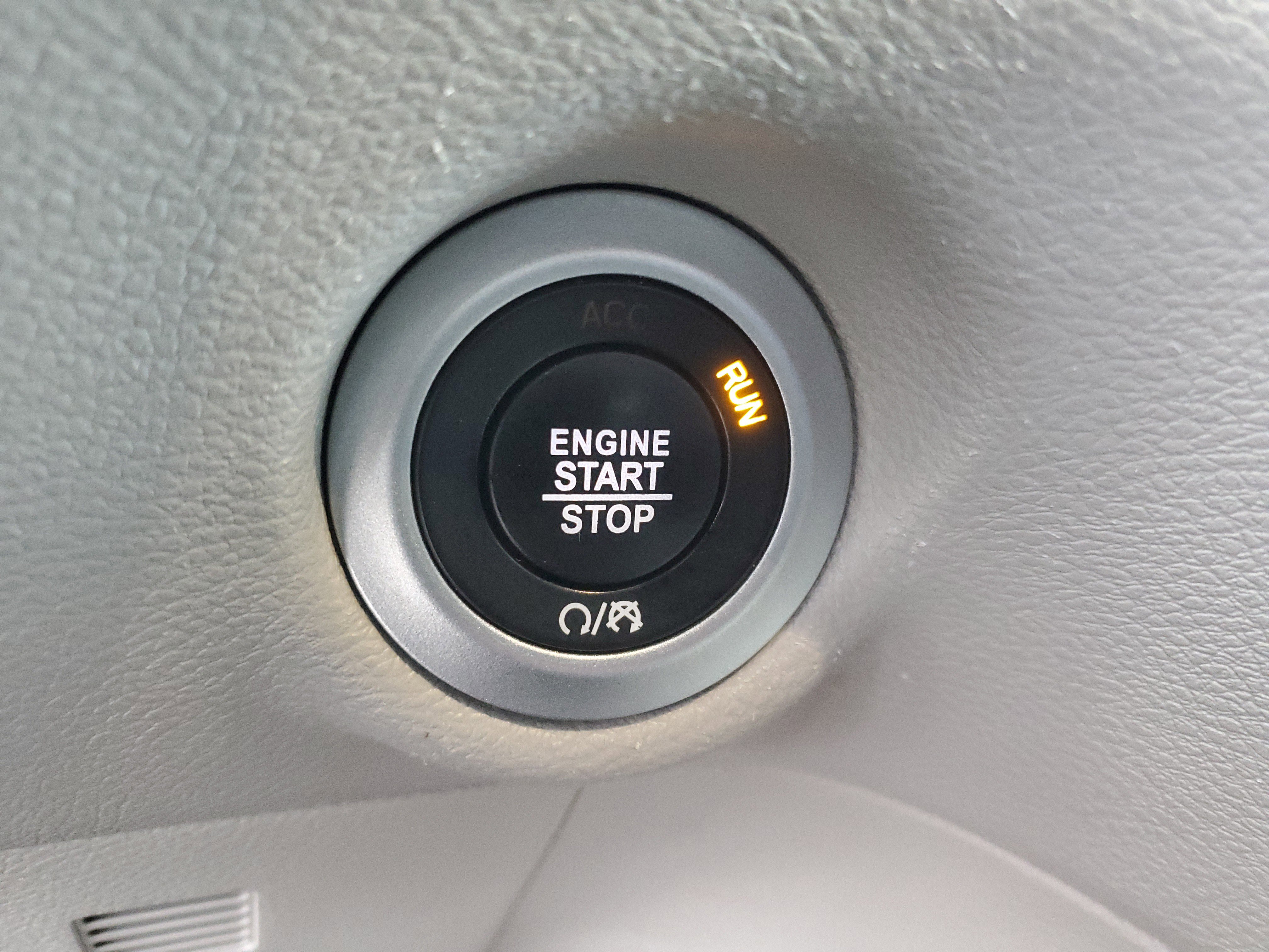 Used 2023 Chrysler Pacifica Touring-L image 29