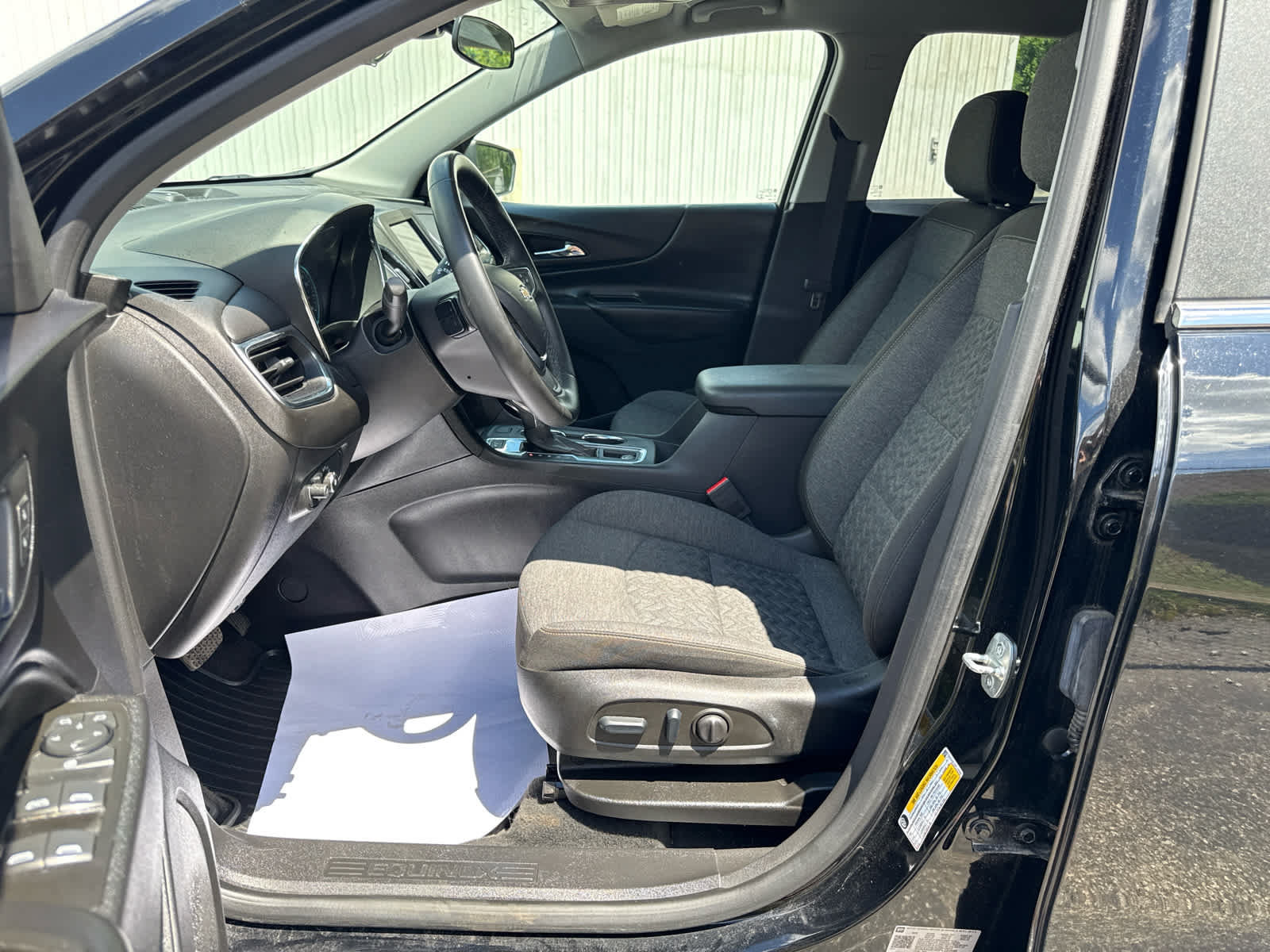 Used 2023 Chevrolet Equinox LT AWD/4WD image 14