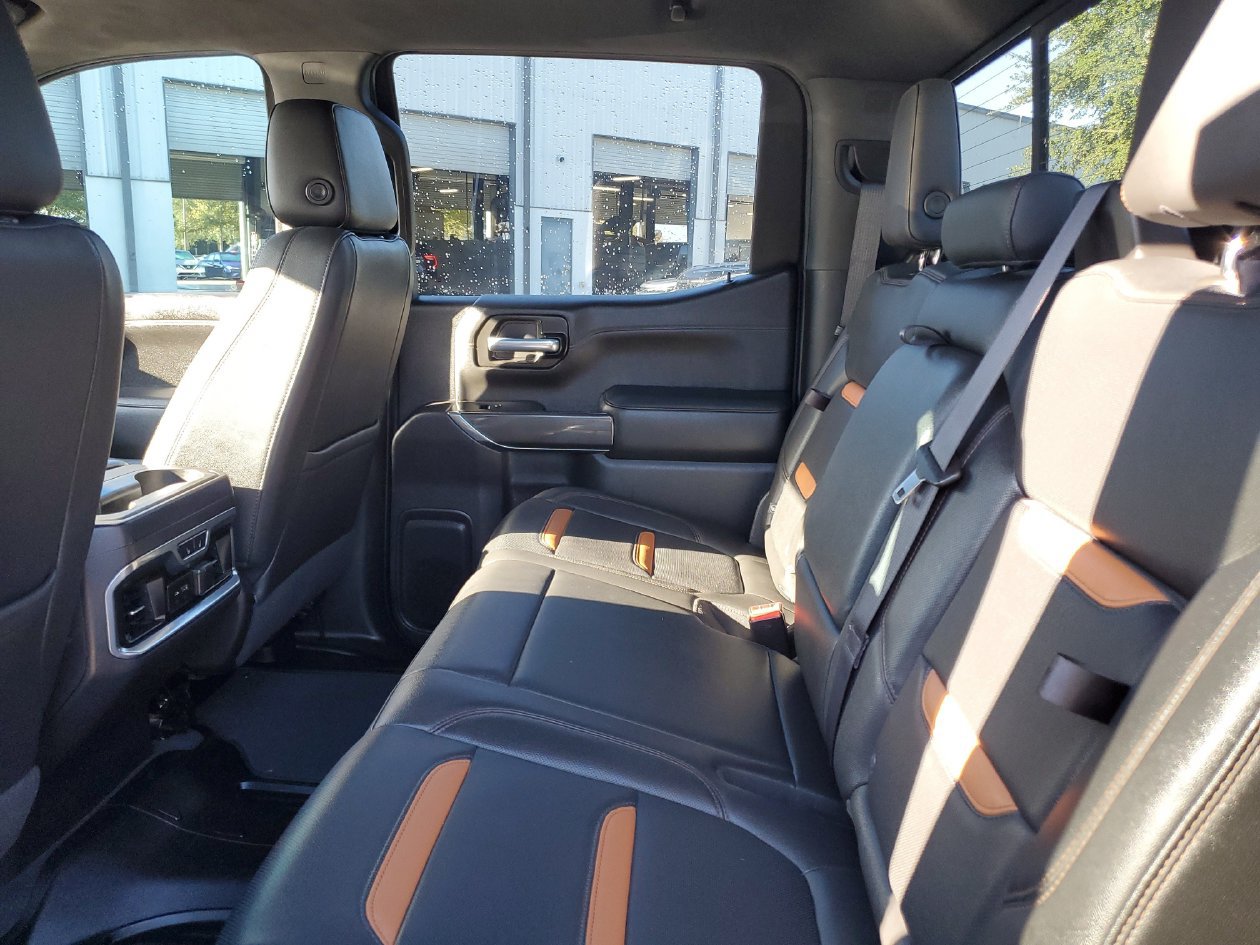 Used 2021 GMC Sierra 1500 AT4 w/ AT4 Premium Package AWD/4WD image 11