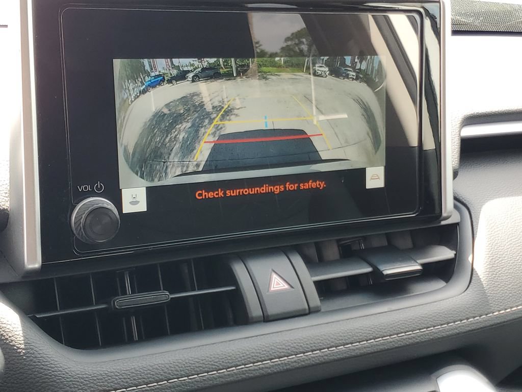 Used 2025 Toyota RAV4 XLE FWD image 20