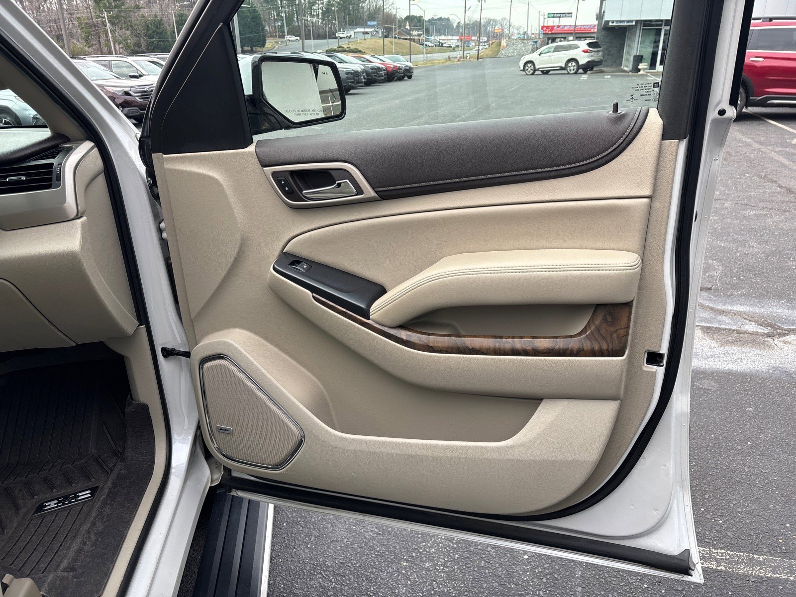 Used 2018 GMC Yukon Denali w/ Denali Ultimate Package image 48