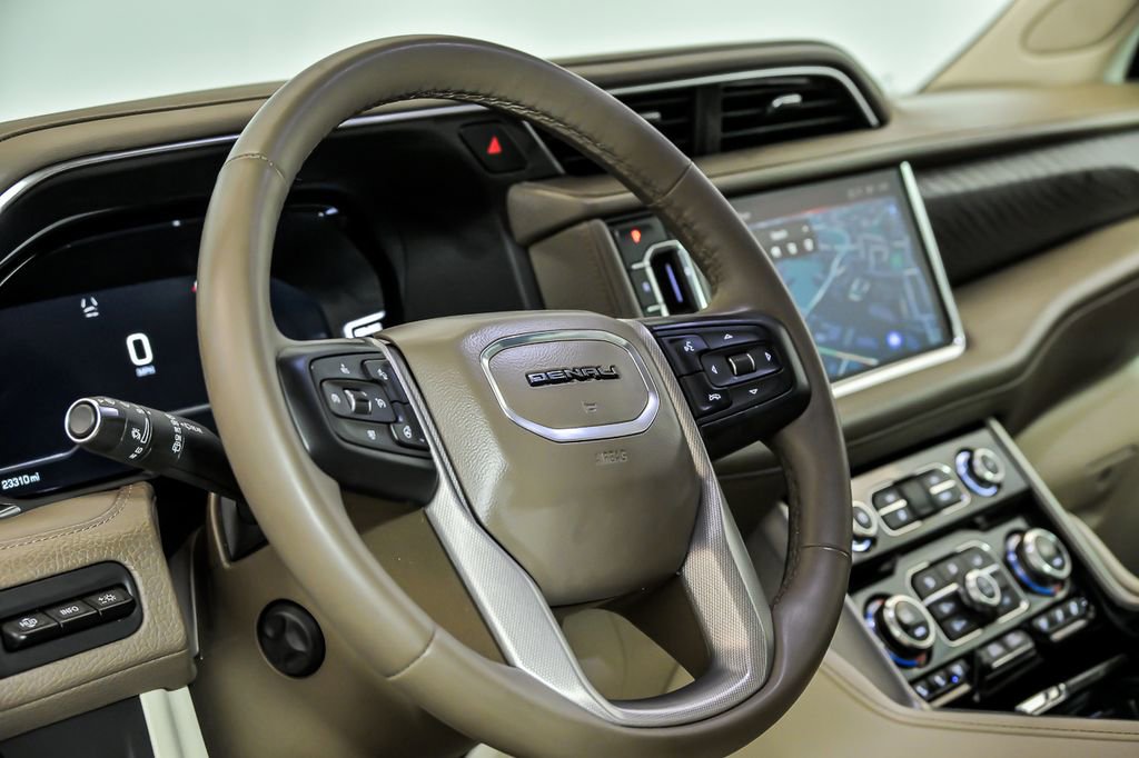 Used 2024 GMC Yukon Denali AWD/4WD image 16
