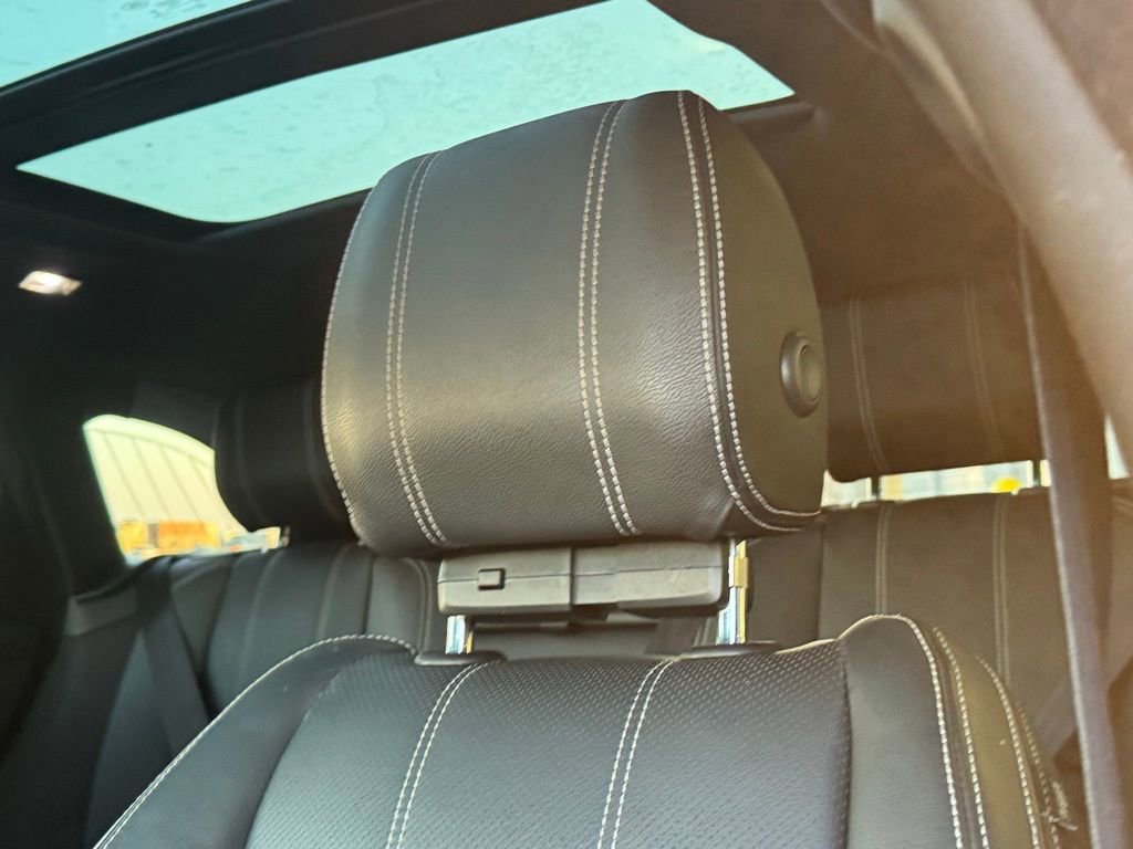 Used 2020 Land Rover Range Rover Velar S image 19