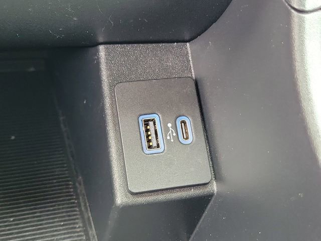 Used 2024 Ford Edge SE w/ Cargo Accessory Package AWD/4WD image 30
