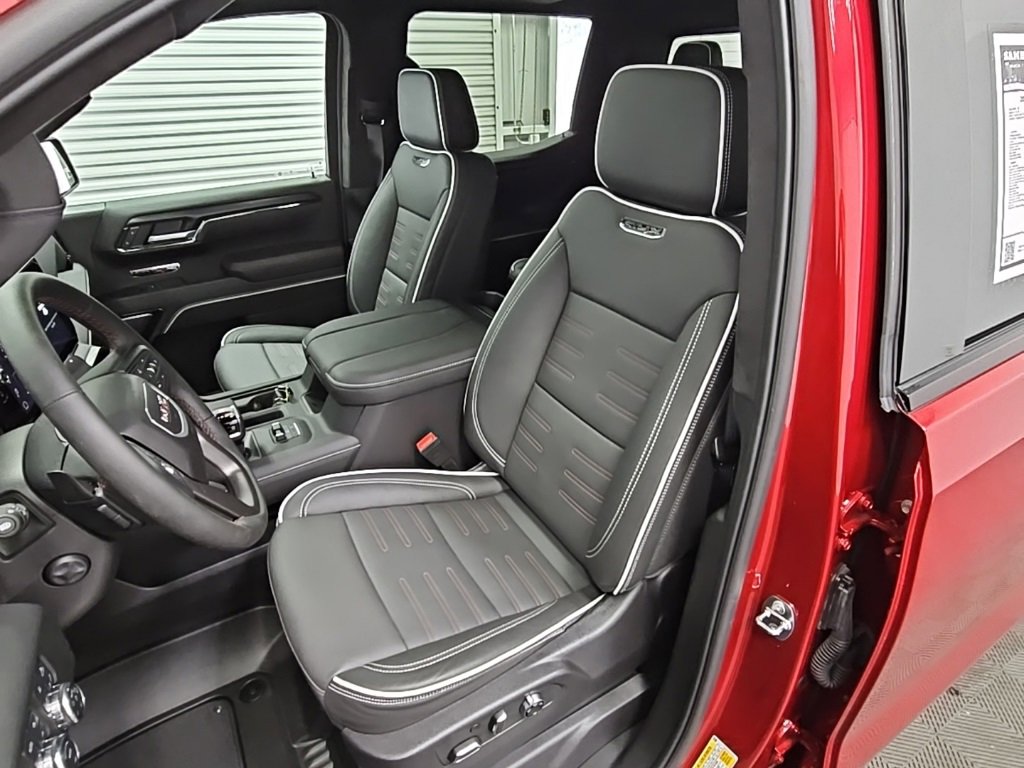 Used 2024 GMC Sierra 1500 AT4X image 29