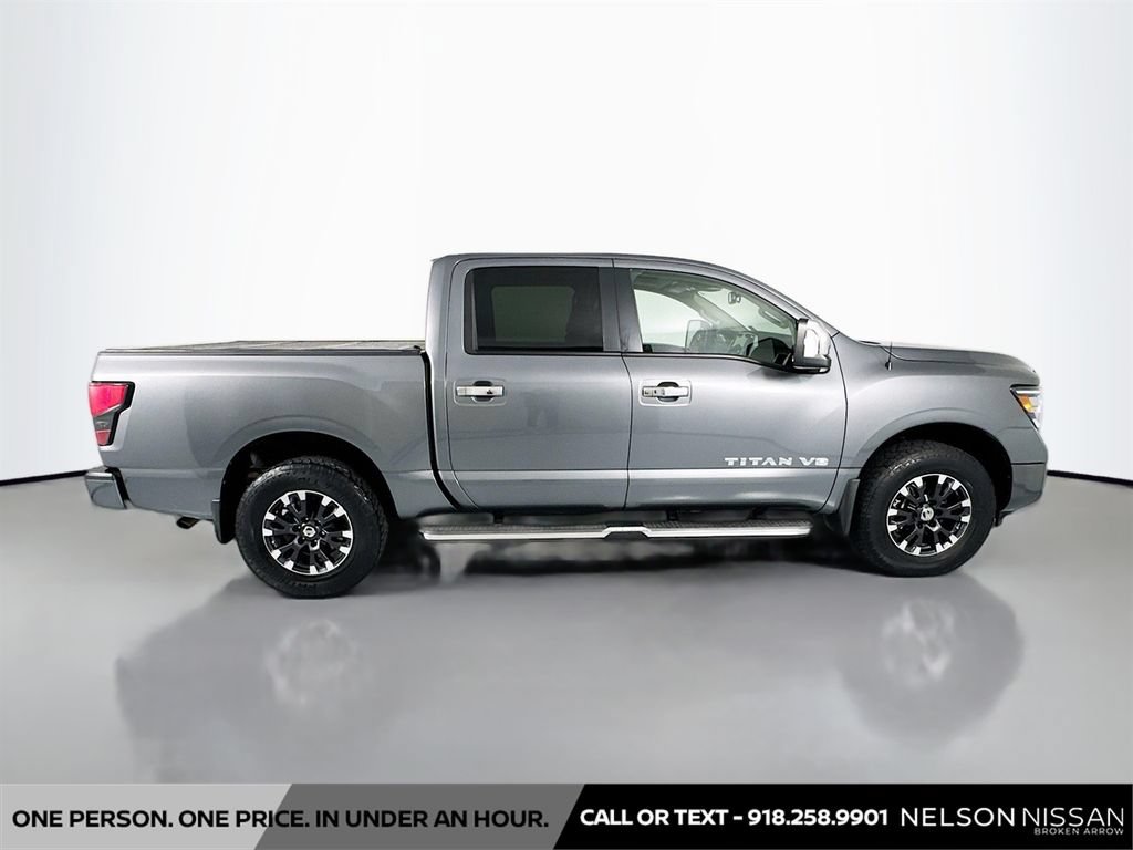Used 2020 Nissan Titan SL w/ Moonroof Package AWD/4WD image 4