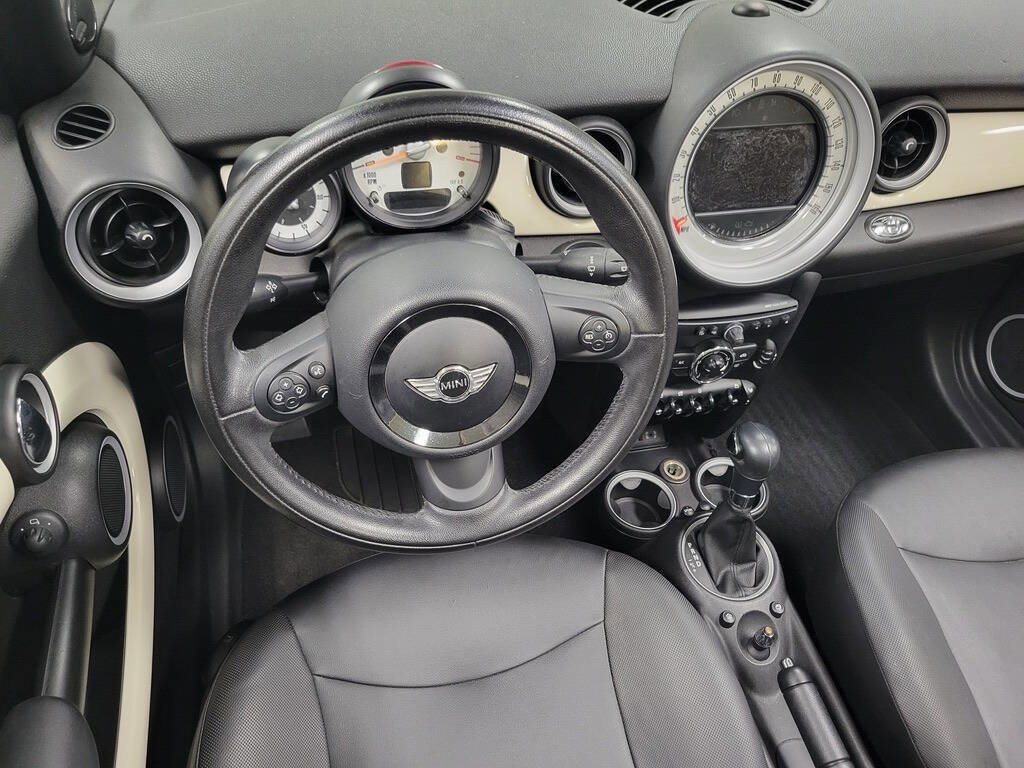 Used 2013 MINI Cooper Convertible image 26
