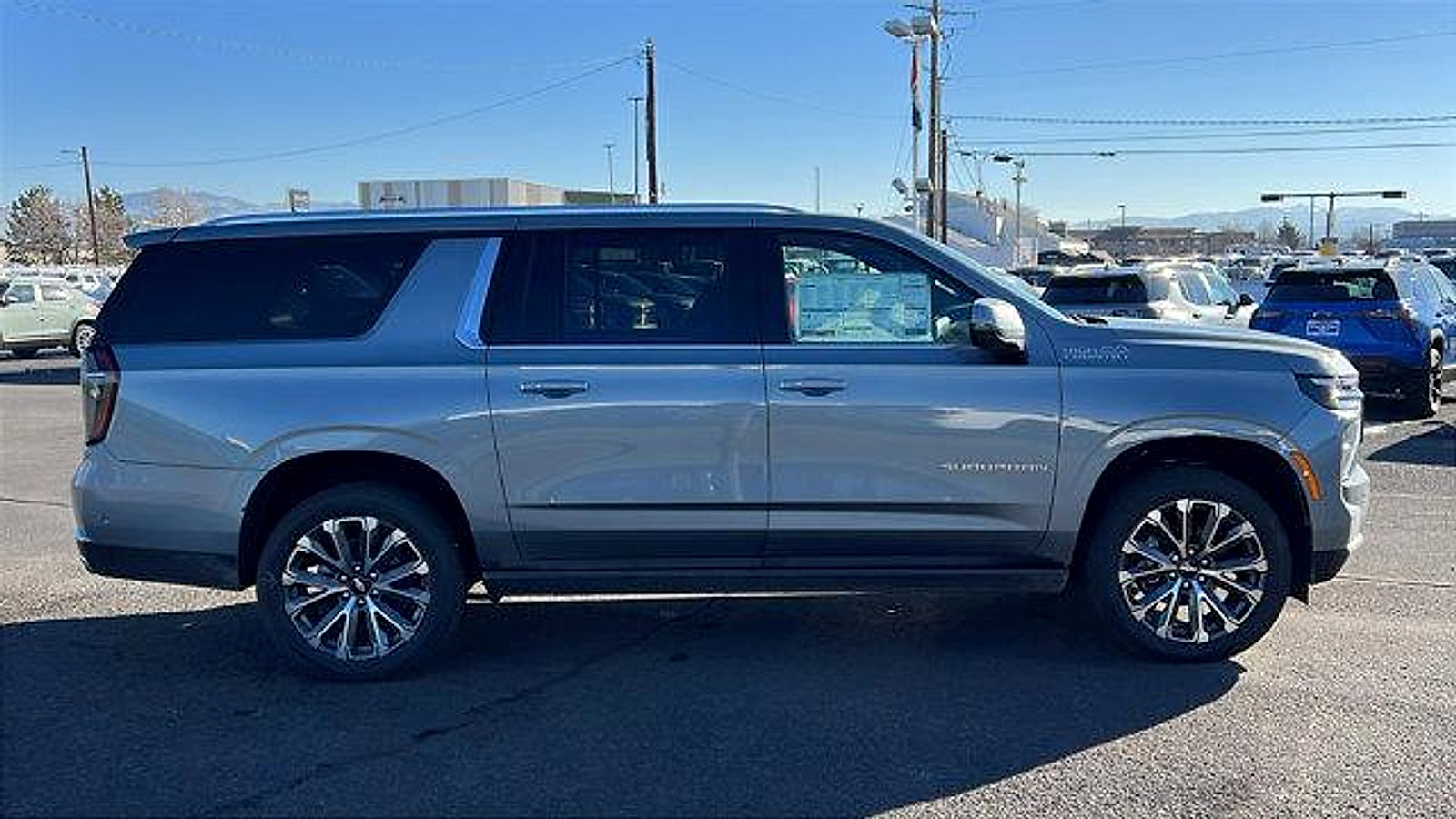 New 2026 Chevrolet Suburban High Country image 4
