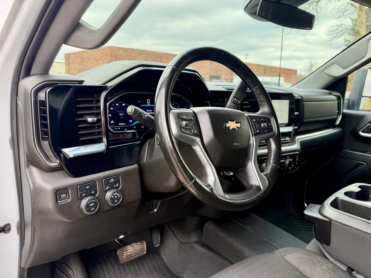 Used 2024 Chevrolet Silverado 2500 LT image 19