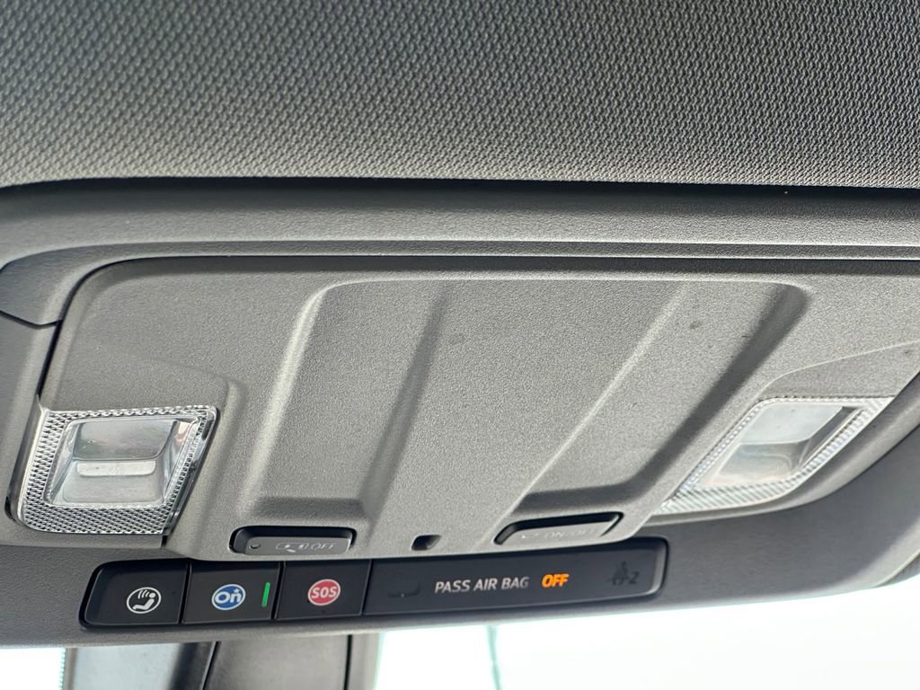 Used 2020 Chevrolet Silverado 1500 Custom w/ Custom Value Package image 17