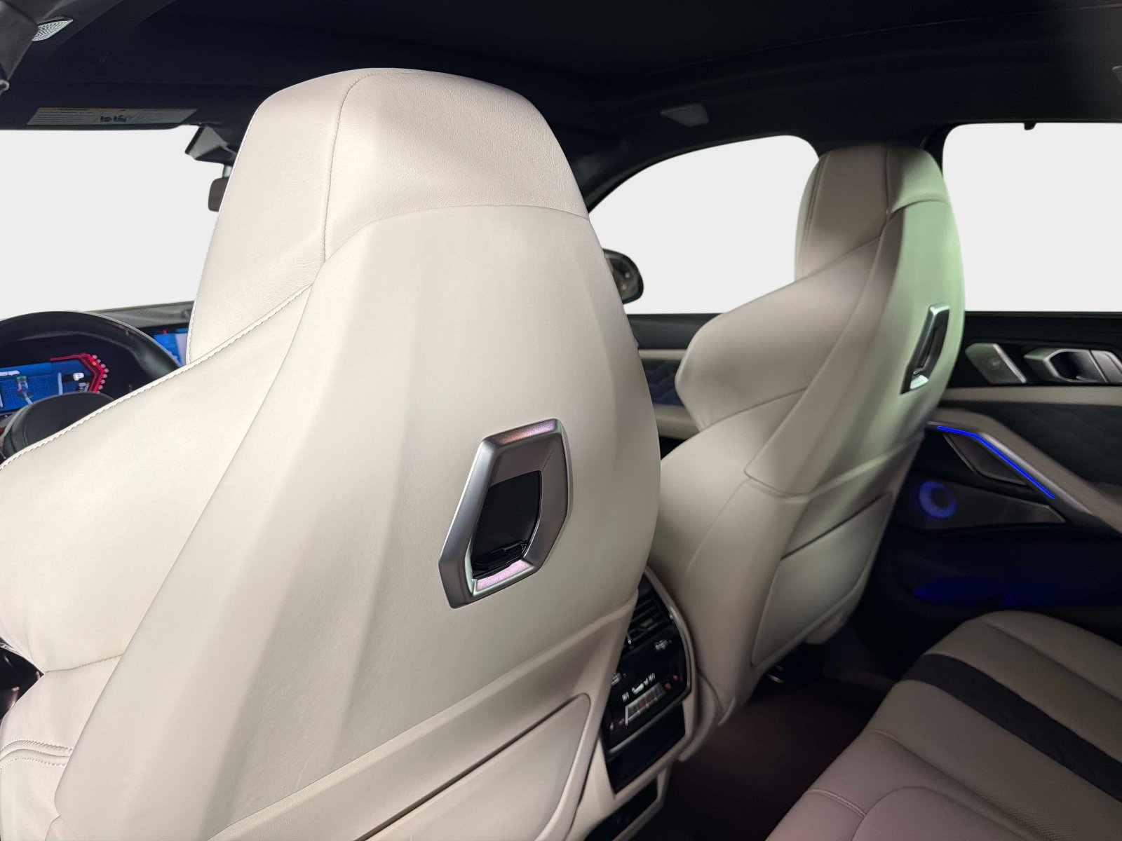 Used 2024 BMW X6 M Competition image 32