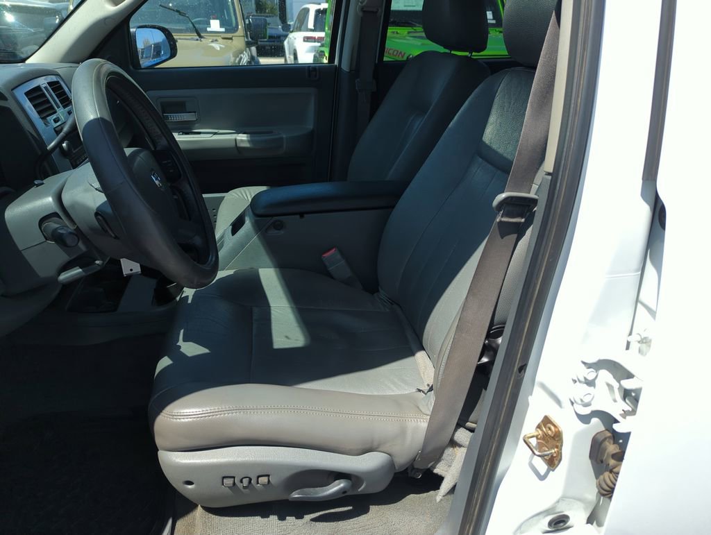 Used 2005 Dodge Dakota Laramie AWD/4WD image 12