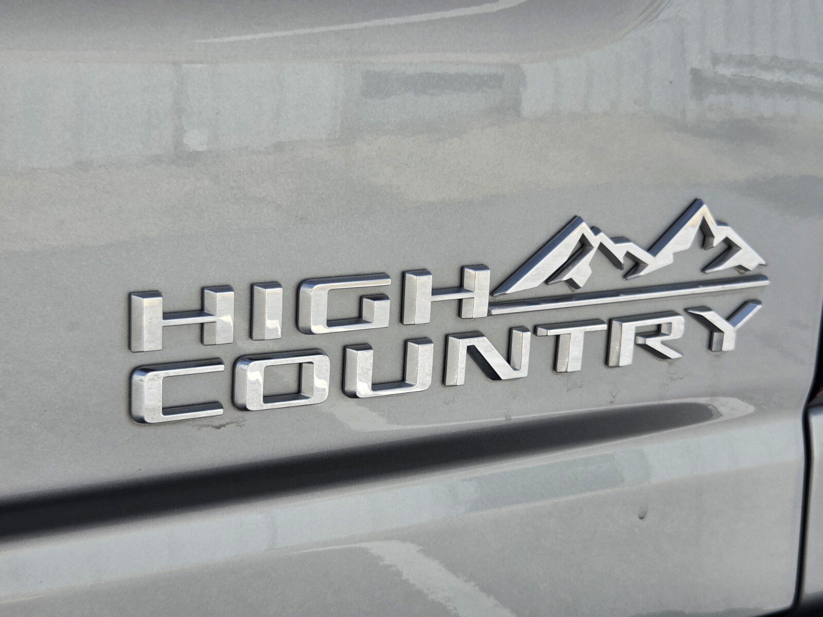 Used 2024 Chevrolet Silverado 2500 High Country w/ Technology Package AWD/4WD image 14