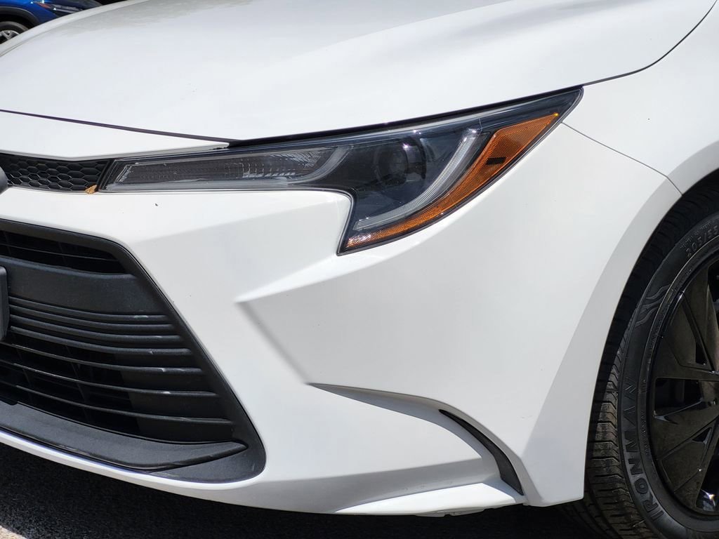 Used 2024 Toyota Corolla LE FWD image 4