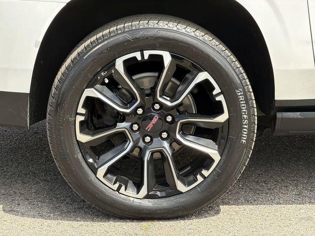 Used 2023 GMC Yukon XL Denali w/ Denali Reserve Package RWD image 33