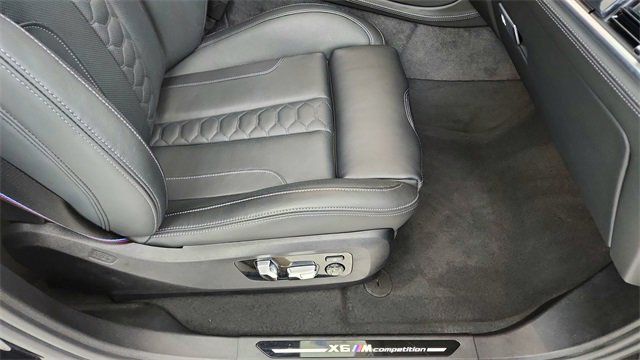 Used 2025 BMW X6 M Competition w/ Executive Package image 22