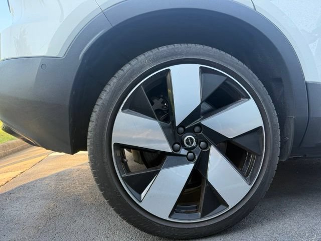Used 2023 Volvo XC40 Recharge Ultimate AWD/4WD image 5