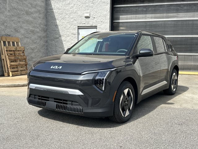 New 2027 Kia EV3 FWD image 2